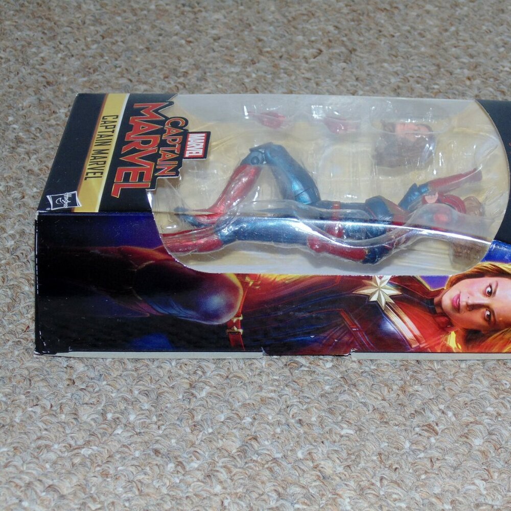 Hasbro Marvel Legends 6" Captain Marvel in Uniform MIB Brand New BAF Kree Sentry - Picture 5 of 10